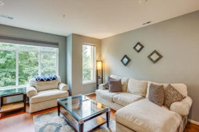 Quaint Issaquah Home - Walk to Shops and Dining